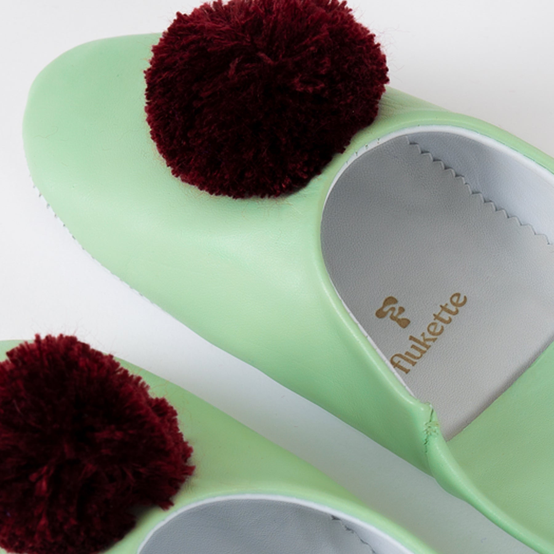 Pompon Slippers, mint